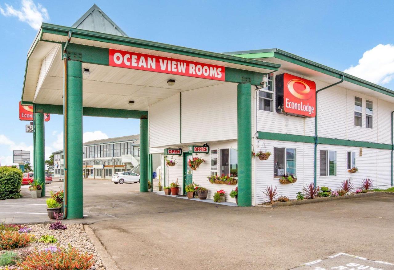 Econo Lodge Newport Bagian luar foto