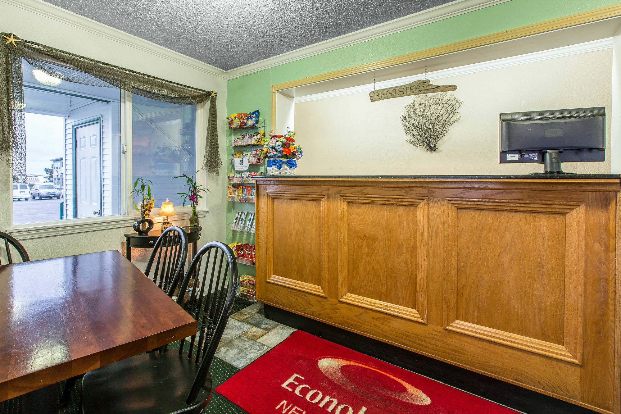 Econo Lodge Newport Bagian luar foto